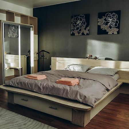 Apartment Пинск Екстериор снимка